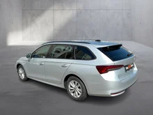 Škoda Octavia Combi Selection TDI DSG in Brillant-Silber Metallic