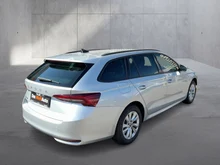 Škoda Octavia Combi Selection TDI DSG in Brillant-Silber Metallic