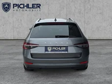 Škoda Superb Combi iV Style DSG in 5X Graphite-Grau Metallic