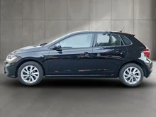 VW Polo VI Style in DEEP BLACK PERLEFFEKT