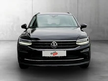 VW Tiguan Life TDI DSG in Deep Black Perleffekt
