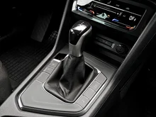 VW Tiguan Life TDI DSG in Deep Black Perleffekt