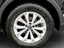 VW Tiguan Life TDI DSG in Deep Black Perleffekt