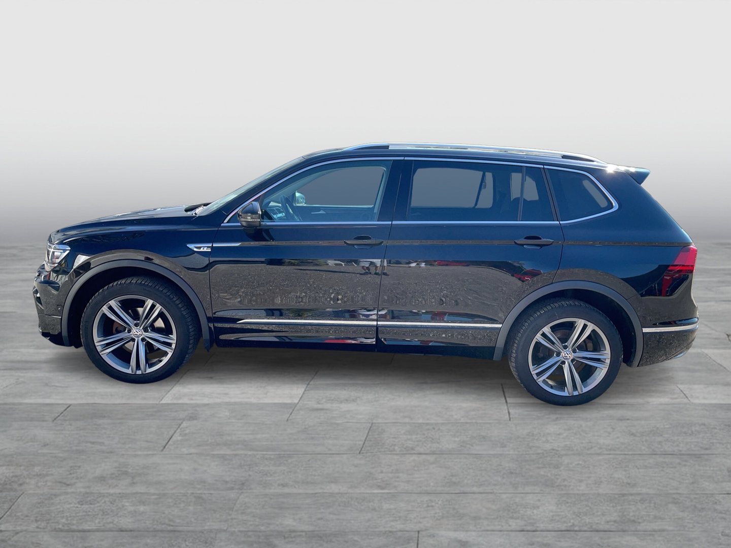 VW Tiguan Allspace HL TSI OPF DSG 5-Sitzer | Bild 2 von 29