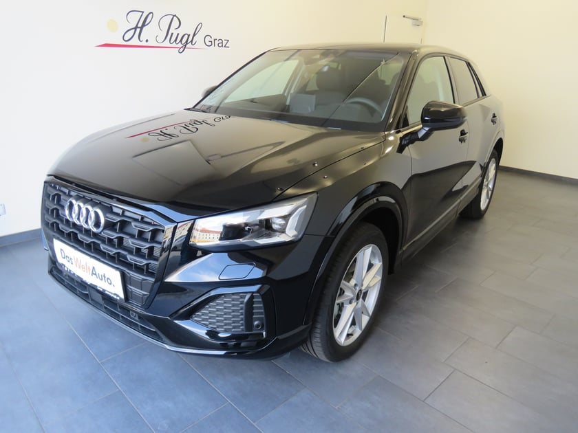 Audi Q2 30 TFSI admired