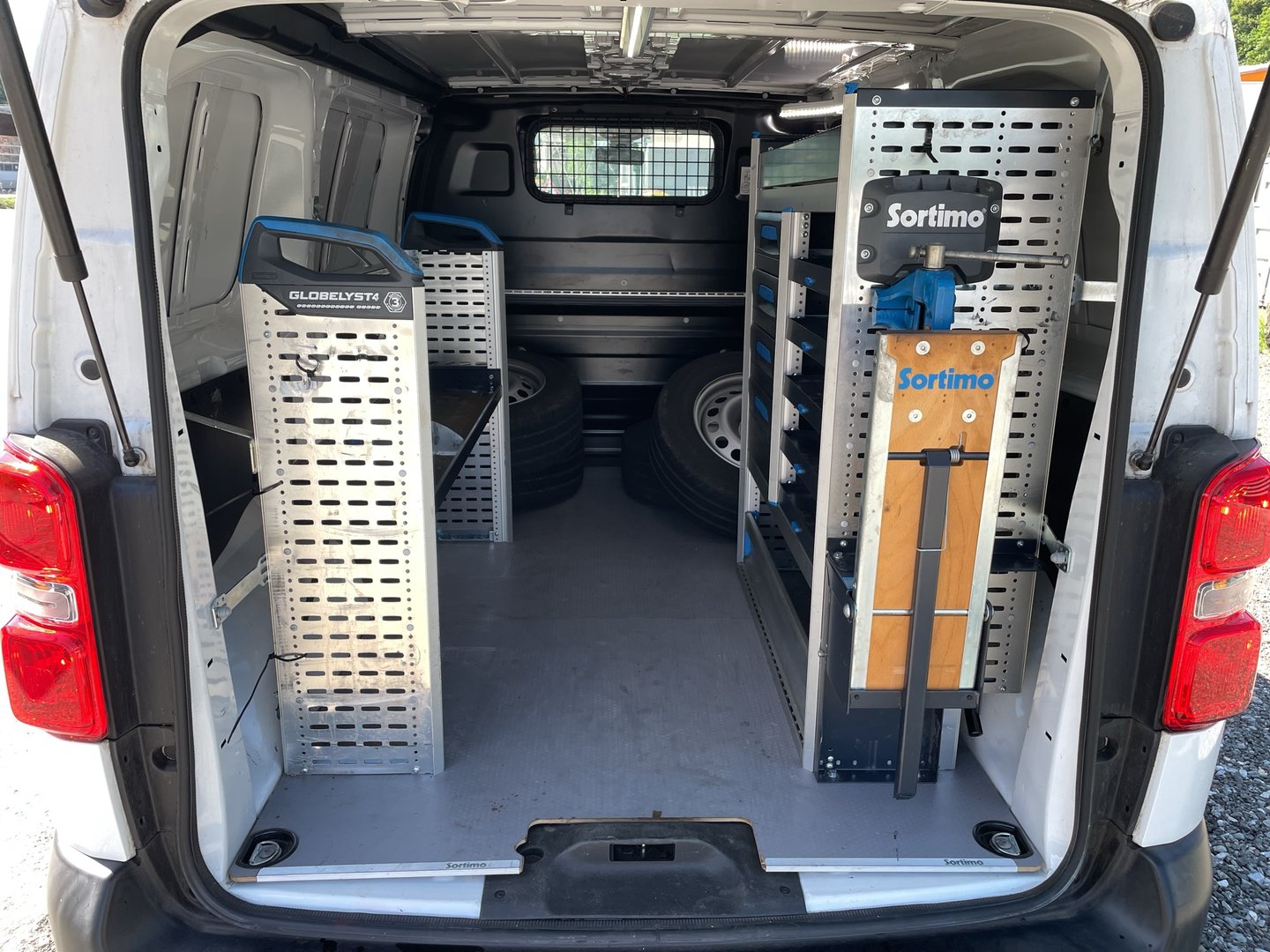 Opel Vivaro 1,5 CDTI Enjoy M | Bild 21 von 24