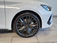 CUPRA Leon e-HYBRID 150/204 in Nevada-Weiß Metallic