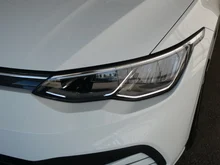 VW Golf Variant Life TDI in Pure White
