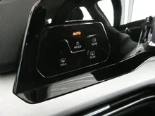 VW Golf Variant Life TDI in Pure White