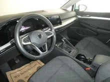 VW Golf Variant Life TDI in Pure White