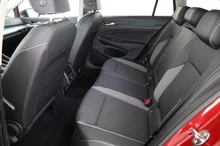 VW Golf Variant Life mHeV TSI DSG in KINGS RED METALLIC