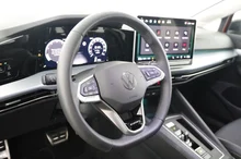 VW Golf Variant Life mHeV TSI DSG in KINGS RED METALLIC