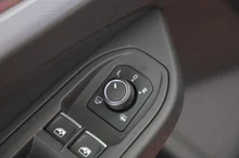 VW Golf Variant Life mHeV TSI DSG in KINGS RED METALLIC