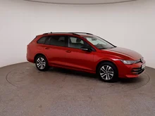 VW Golf Variant Life mHeV TSI DSG in KINGS RED METALLIC