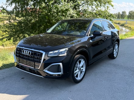 Audi Q2 35 TFSI admired