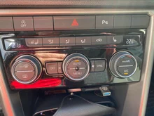 VW T-Roc Design TSI in Deep Black Perlef.