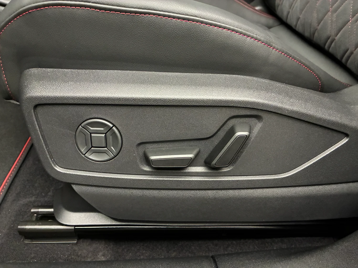 Bild eines Audi Q5 SUV TDI quattro 150 kW