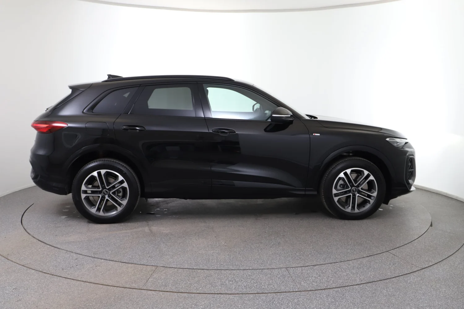 Bild eines Audi Q5 SUV TDI quattro 150 kW