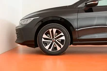 VW Golf Variant Business TSI in Grenadillschwarz Metallic