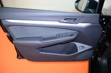 VW Golf Variant Business TSI in Grenadillschwarz Metallic