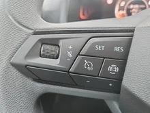 SEAT Arona Reference Edition 1.0 TSI in Nacht-Schwarz Metallic
