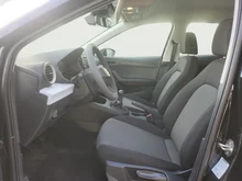 SEAT Arona Reference Edition 1.0 TSI in Nacht-Schwarz Metallic