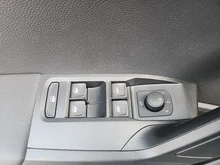 SEAT Arona Reference Edition 1.0 TSI in Nacht-Schwarz Metallic