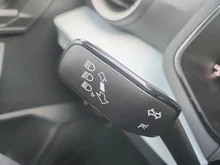 SEAT Arona Reference Edition 1.0 TSI in Nacht-Schwarz Metallic