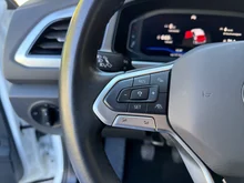 VW T-Roc Life TSI in Pure White