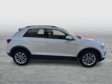 VW T-Roc Life TSI in Pure White