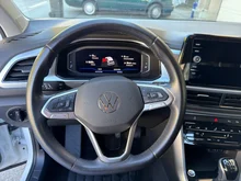 VW T-Roc Life TSI in Pure White
