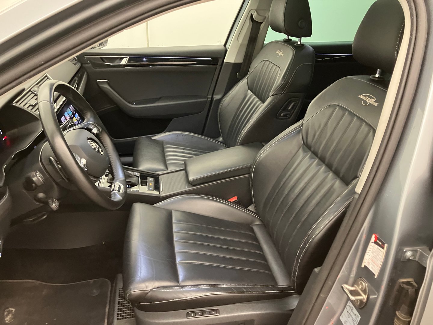 Škoda SUPERB Combi iV SPORTLINE DSG | Bild 11 von 32