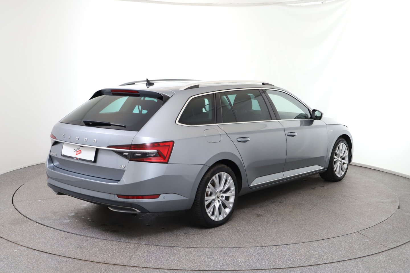 Škoda SUPERB Combi iV SPORTLINE DSG | Bild 5 von 32