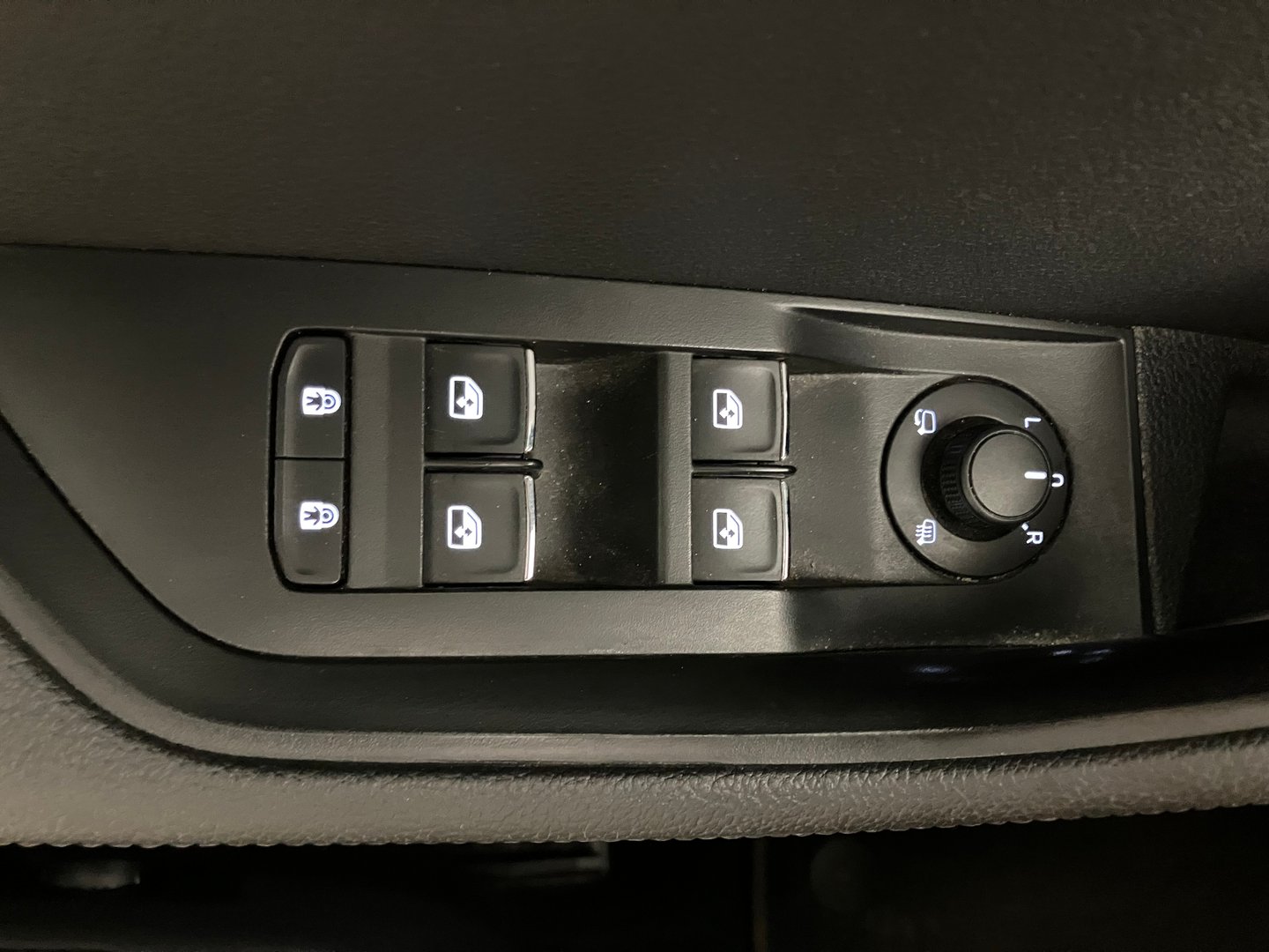Škoda SUPERB Combi iV SPORTLINE DSG | Bild 9 von 32
