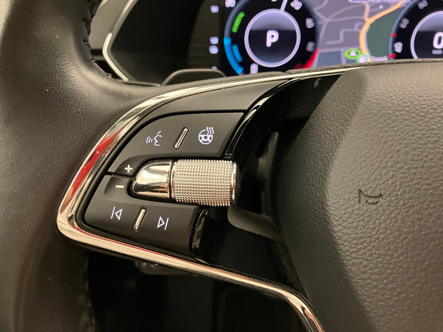 Škoda SUPERB Combi iV SPORTLINE DSG | Bild 17 von 32