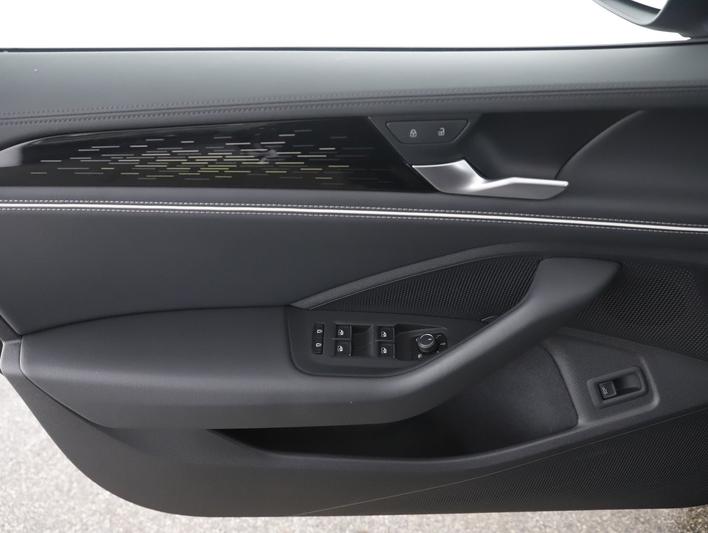 VW Passat Variant Elegance TDI DSG | Bild 4 von 26