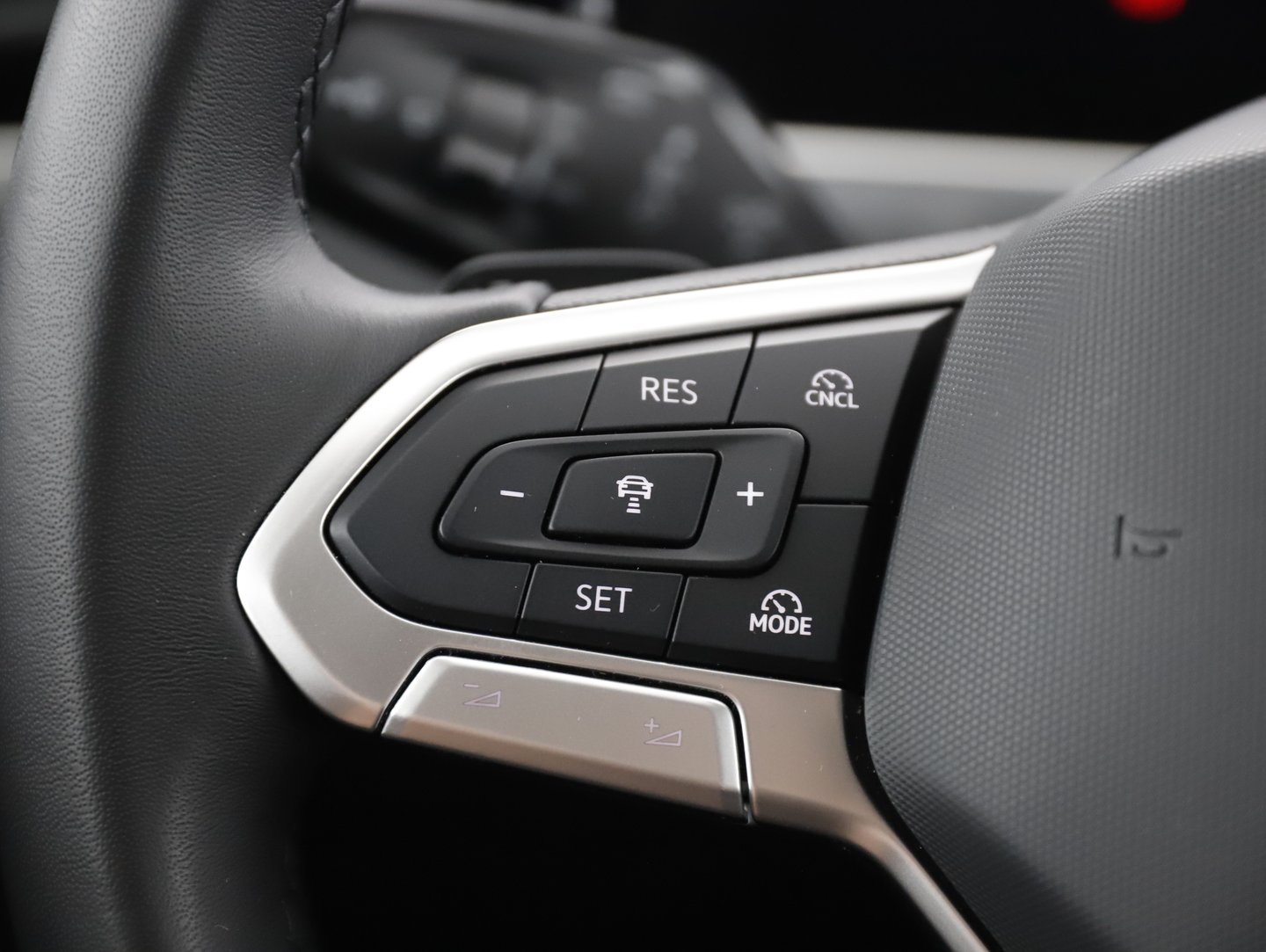VW Passat Variant Elegance TDI DSG | Bild 11 von 26