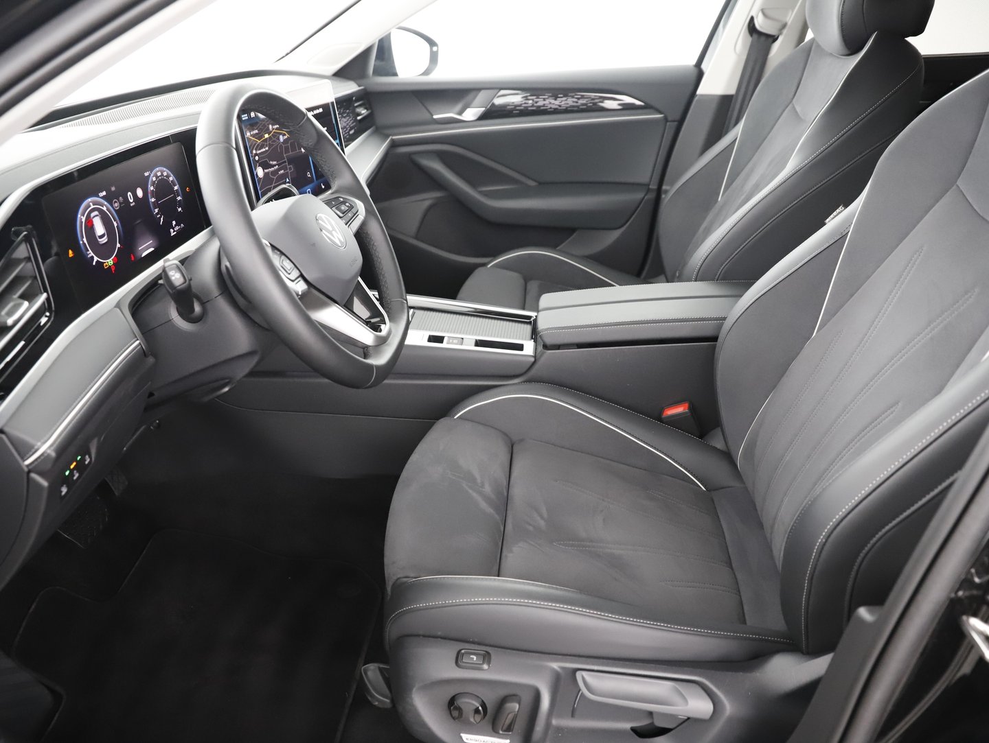VW Passat Variant Elegance TDI DSG | Bild 7 von 26
