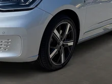 VW Caddy Style TDI 4MOTION in Reflexsilber Met.
