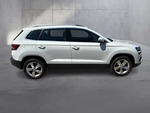 Škoda Karoq Ambition 125 TDI in Alaska-Weiß