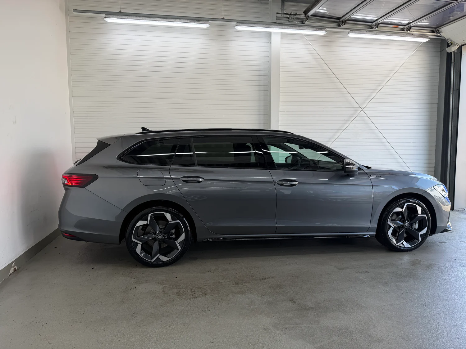 Bild eines Škoda Superb Combi 4x4 Sportline TDI DSG