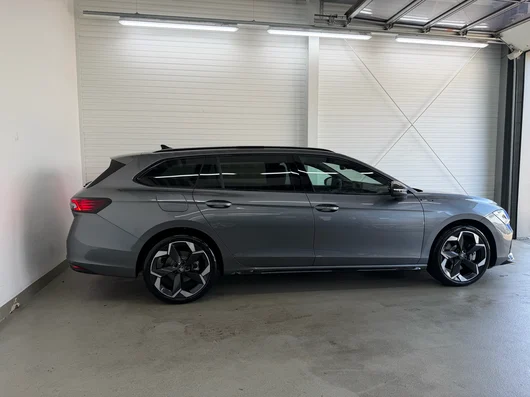 Bild eines Škoda Superb Combi 4x4 Sportline TDI DSG