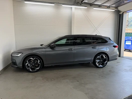 Bild eines Škoda Superb Combi 4x4 Sportline TDI DSG