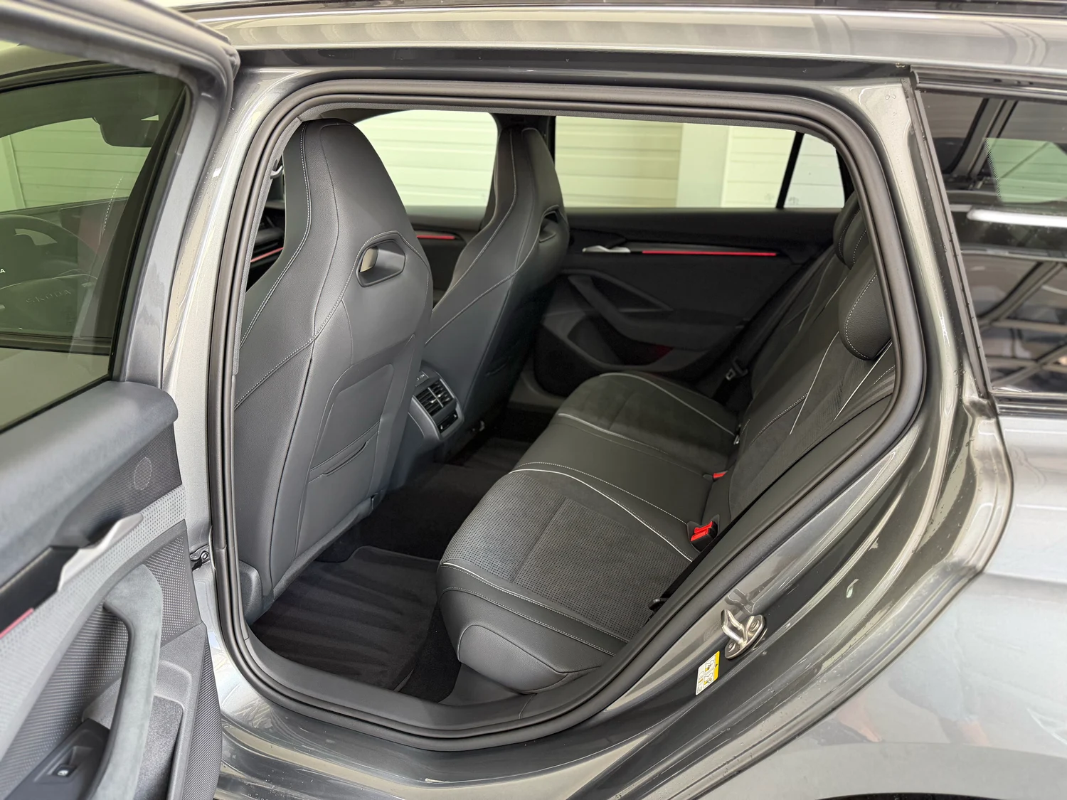 Bild eines Škoda Superb Combi 4x4 Sportline TDI DSG