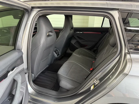 Bild eines Škoda Superb Combi 4x4 Sportline TDI DSG