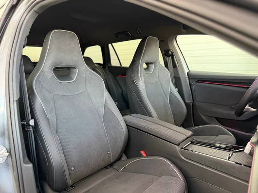 Bild eines Škoda Superb Combi 4x4 Sportline TDI DSG