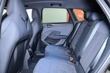 CUPRA Terramar 1.5 e-TSI 150 PS DSG in Nacht-Schwarz Metallic