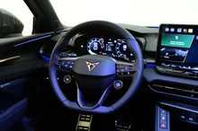 CUPRA Terramar 1.5 e-TSI 150 PS DSG in Nacht-Schwarz Metallic