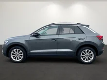 VW T-Roc Life TSI in Indium Grau Met. Dach Black Uni