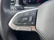 VW T-Roc Life TSI in Indium Grau Met. Dach Black Uni